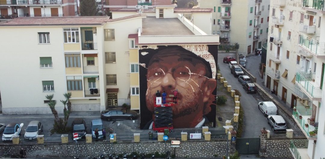 Arte tra noi / Jorit e il murale di Lucio Dalla a Sorrento